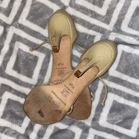 Banana Republic Heeled Sandals - Picture 2 of 2